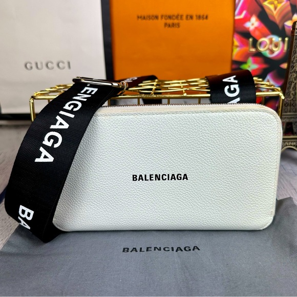 Balenciaga white and black zippy wallet crossbody bag with strap and necklace - Picture 1 of 16
